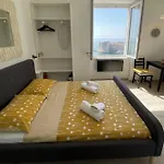Perfect Balcony Apartment - Brizo Apartments